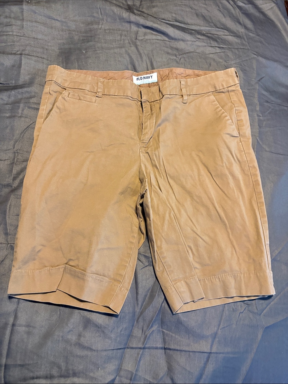 Old Navy Women’s dark khaki shorts